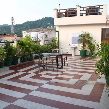 Hotel Thakur Ji Haridwār Exteriör bild