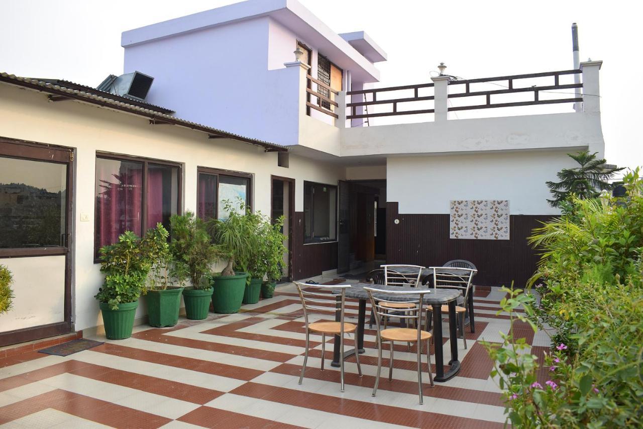 Hotel Thakur Ji Haridwār Exteriör bild